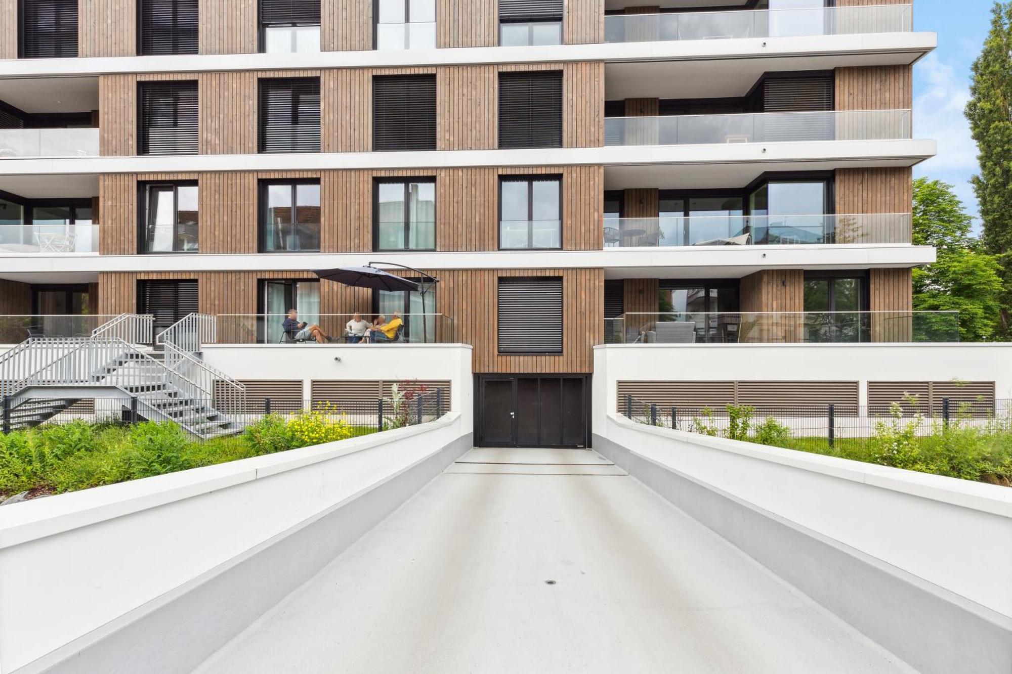 Sali Homes R4 - High-Quality Apartment With Terrace ไบรอยท์ ภายนอก รูปภาพ